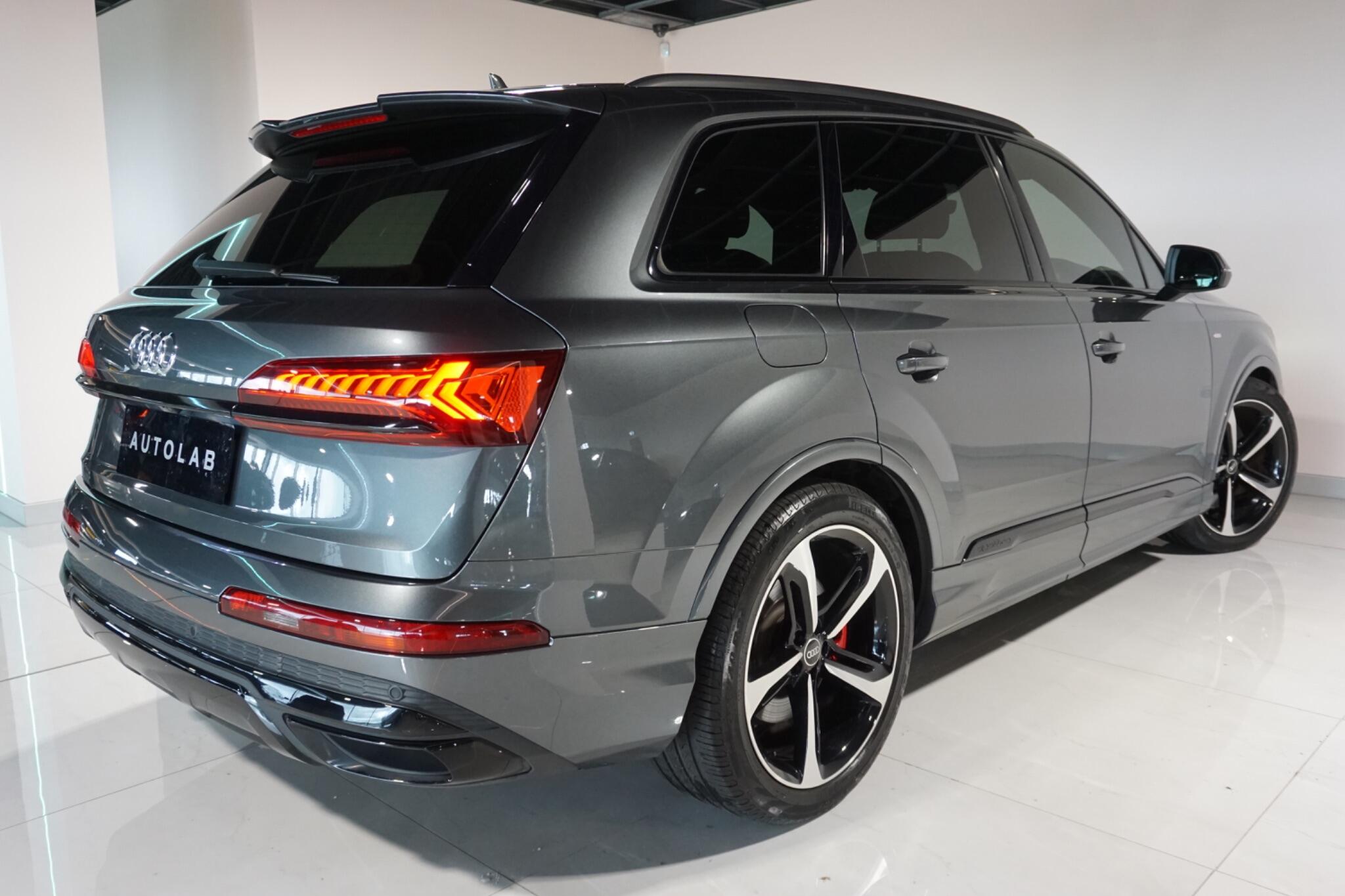 Audi Q7 3.0 TFSIe V6 55 Black Edition SUV 5dr Petrol Plug-in Hybrid Tiptronic quattro Euro 6 (s/s) 17.9kWh (381 ps)